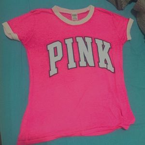Pink shirt from Victoria Secret ! (Never worn)